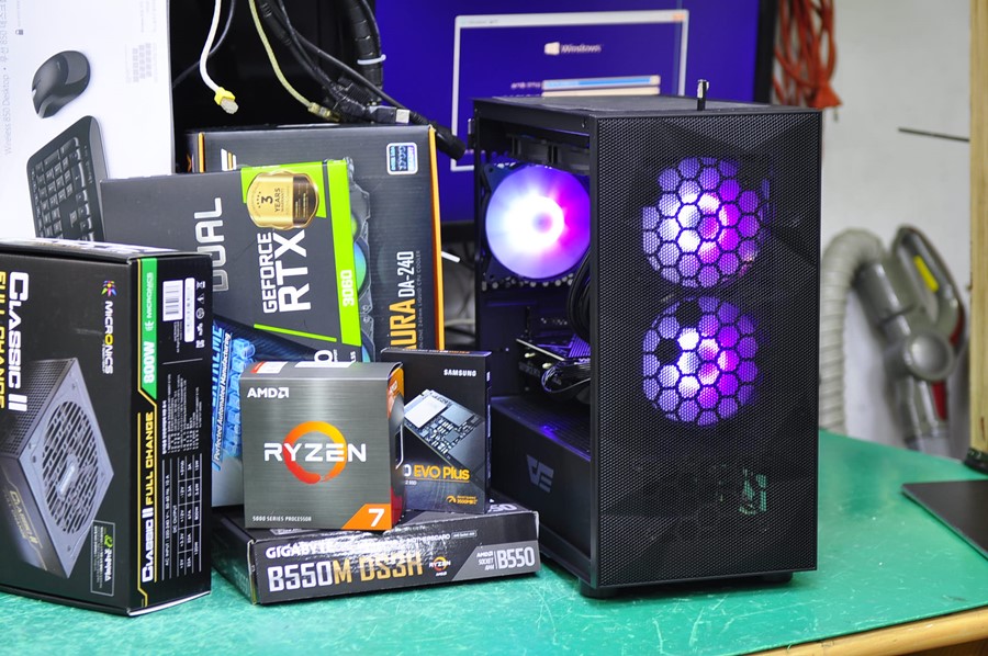 DarkFlash DLM21 RGB MESH 강화유리 블랙 